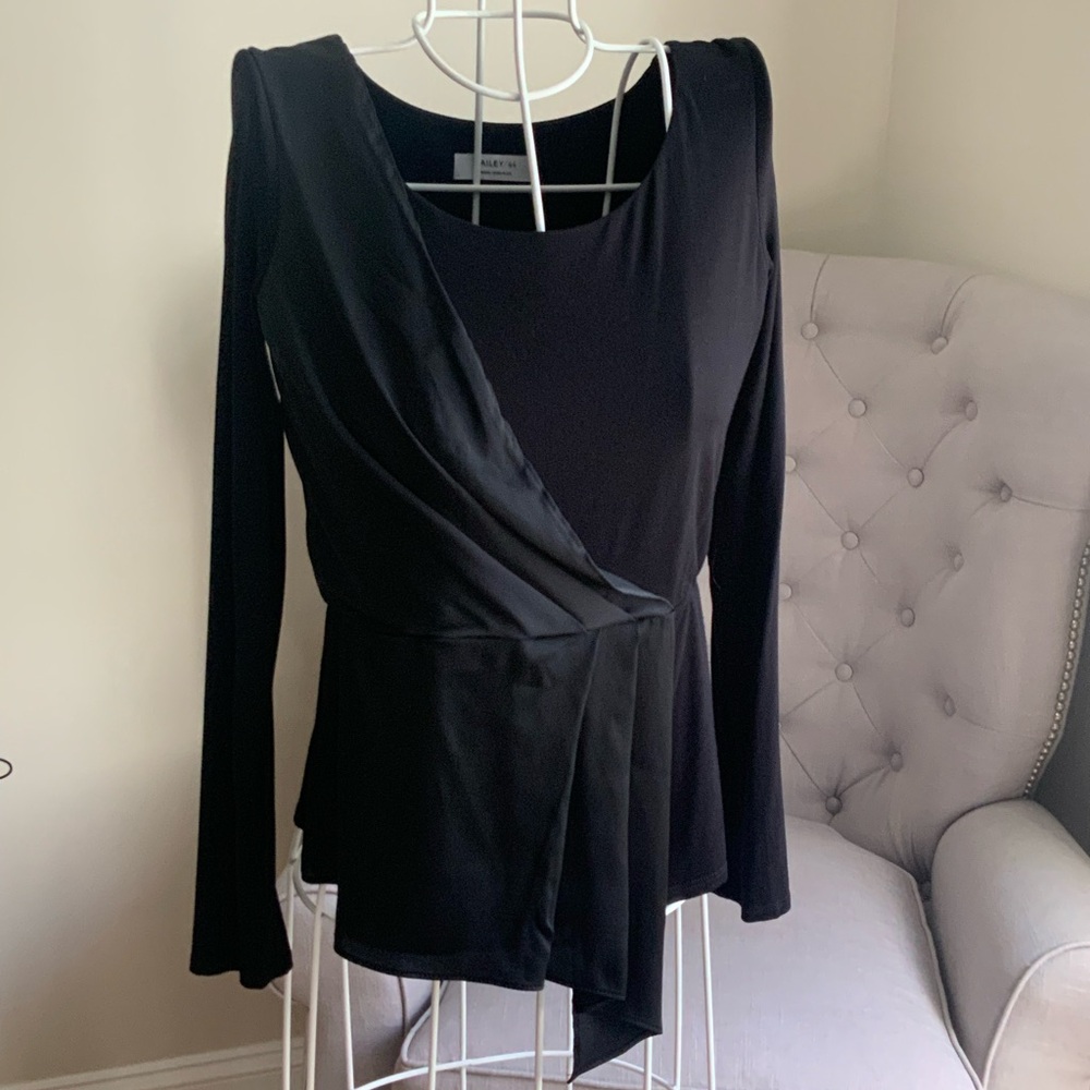 Elegant Black Long Sleeve Top Bailey/44